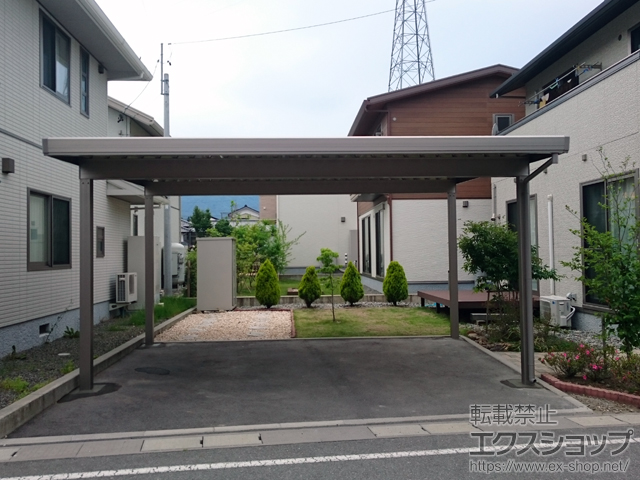 長野県駒ヶ根市のLIXIL リクシル（トステム）のカーポート テリオスポートIII 1500 2台用 角柱4本柱 積雪〜50cm対応 施工例