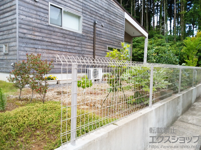 長崎県諫早市ののフェンス・柵 メッシュフェンス G10-R 自由柱方式 施工例