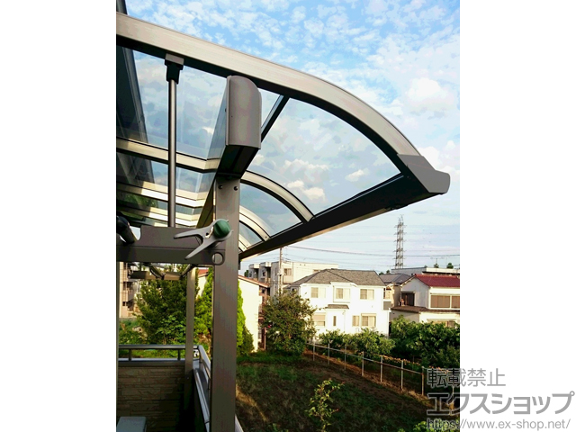 東京都府中市ののバルコニー・ベランダ屋根 スピーネ R型 1500 屋根タイプ 単体 積雪〜50cm対応 施工例