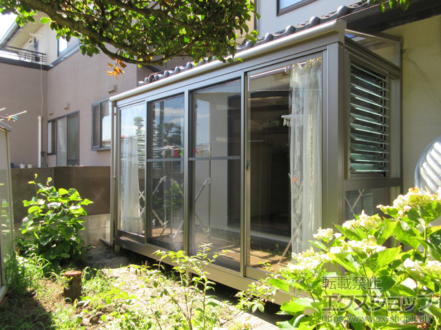 長野県長野市のLIXIL リクシル（トステム）のテラス囲い・サンルーム サニージュ F型 床納まり ランマ無 積雪〜20cm対応 施工例