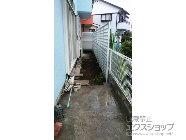 東京都武蔵村山市ののフェンス・柵 サニーブリーズフェンスSタイプ 二段施工用柱 施工例