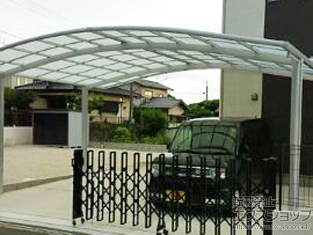 福岡県糟屋郡宇美町ののカーポート ネスカR (ラウンドスタイル) ワイド 積雪〜20cm対応 施工例