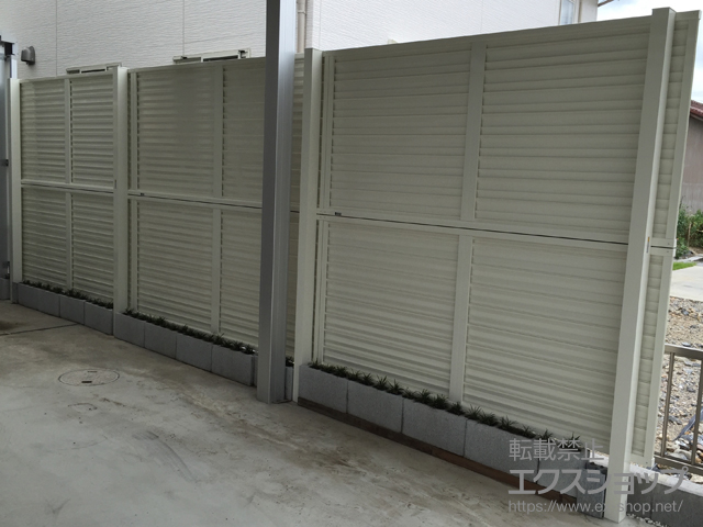 岐阜県大垣市ののフェンス・柵 ミエーネフェンス 目隠しルーバータイプ 2段支柱 施工例