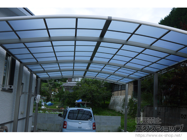 兵庫県加西市ののカーポート フーゴR (ラウンドスタイル) ワイド 縦連棟 積雪〜20cm対応 施工例