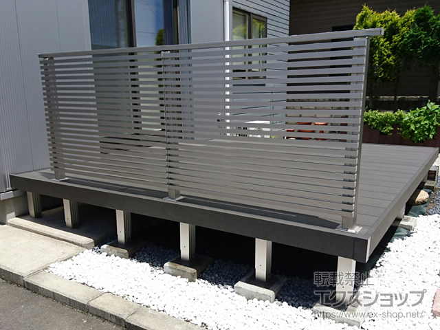 青森県十和田市ののウッドデッキ リウッドデッキ 200 施工例