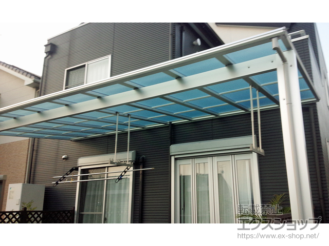 静岡県富士宮市ののテラス屋根 エフルージュ大型テラス 壁付けタイプ 積雪〜20cm対応 施工例