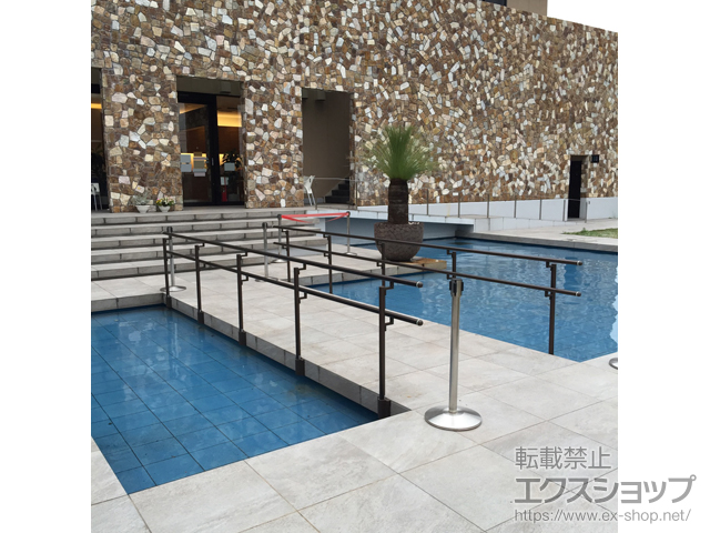 岡山県岡山市ののフェンス・柵 パルトナーUDフェンス1型(手すり) 自立タイプ 2段笠木仕様 施工例