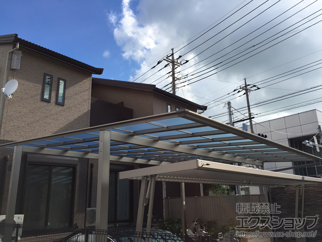 埼玉県吉川市ののカーポート フーゴF (フラットスタイル) ワイド 積雪〜20cm対応 施工例