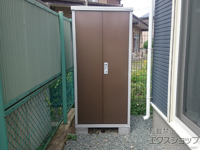 岩手県盛岡市のの物置・屋外倉庫 アイビーストッカー 900×905×1903 BJX-099E-TB 施工例