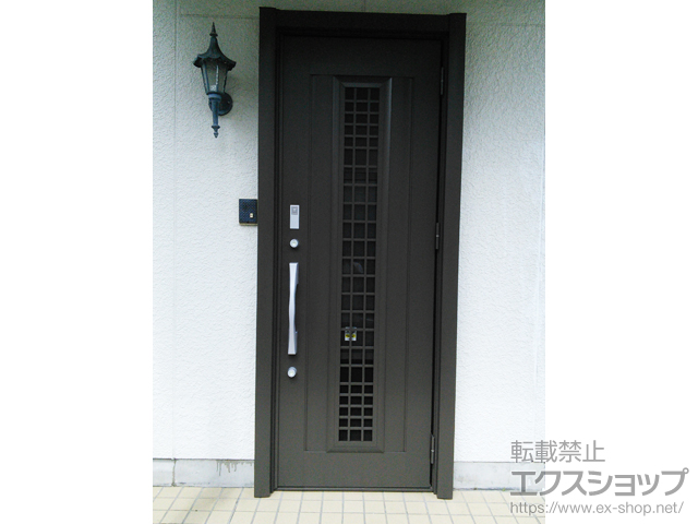 静岡県駿東郡小山町のLIXIL リクシル（トステム）の玄関ドア リシェントII アルミ仕様 片開き仕様(ランマ無)R C84型※タッチキー(リモコンタイプ)仕様 施工例