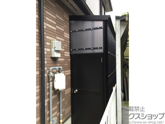 兵庫県西宮市のLIXIL リクシル（トステム）のストックヤード フリーヤード ドアタイプ 積雪〜20cm対応 施工例