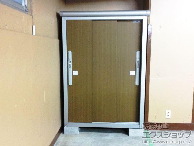 東京都中野区のの物置・屋外倉庫 エスモ 一般型 1050×650×1501 ESD-1006EGL-WB 施工例