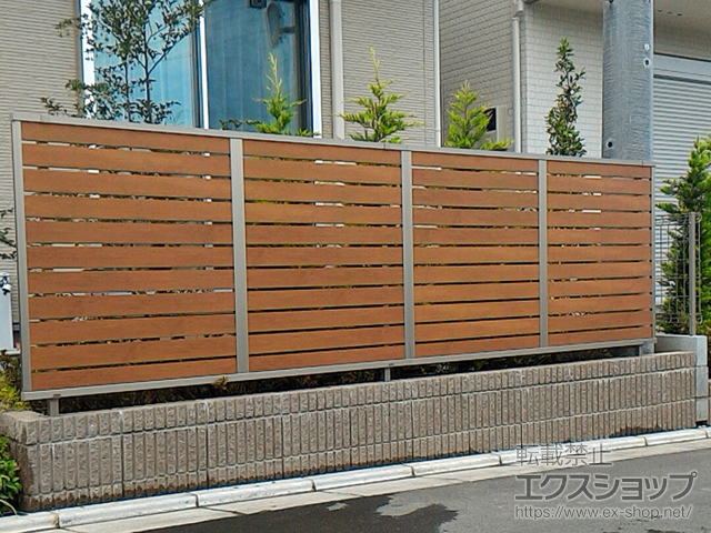 東京都東村山市ののフェンス・柵 シャトレナ M1型 フリー支柱タイプ 施工例