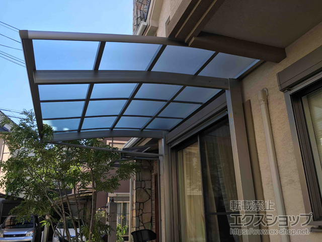 兵庫県西宮市ののカーポート レイナポートREグラン 前下がり 積雪〜20cm対応 施工例