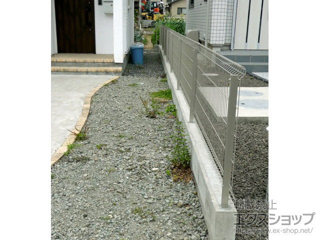 福島県福島市ののフェンス・柵 イーネットフェンス2F型 自由柱施工 施工例
