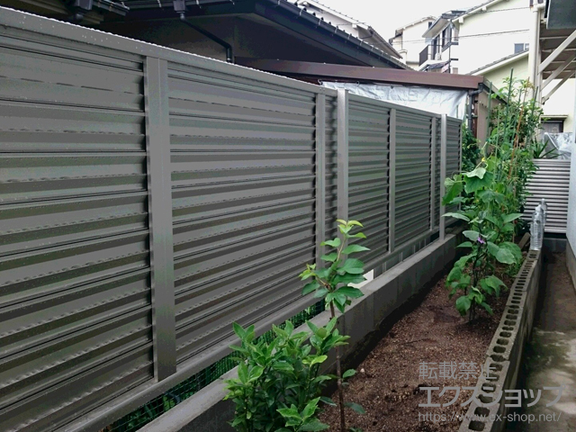 広島県広島市ののフェンス・柵 ミエーネフェンス 目隠しルーバー 自由柱施工 施工例