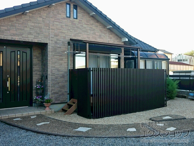 三重県津市ののフェンス・柵 アレグリアフェンスTL 1型 たて細格子 高尺　自由支柱施工 施工例