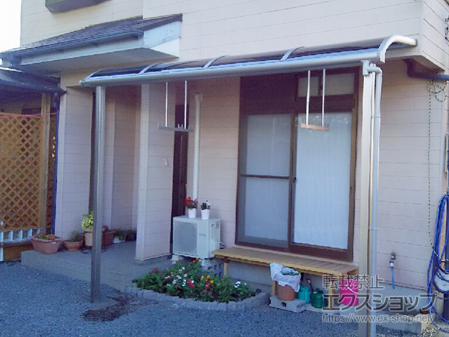 熊本県菊池郡菊陽町ののテラス屋根 プレシオステラス R型 テラスタイプ 単体 積雪〜20cm対応 施工例