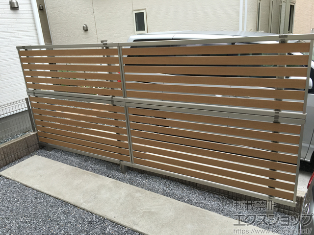 埼玉県さいたま市ののフェンス・柵 ルシアスフェンスF04型 横半目隠し 2段支柱＜自立建て用＞ 施工例