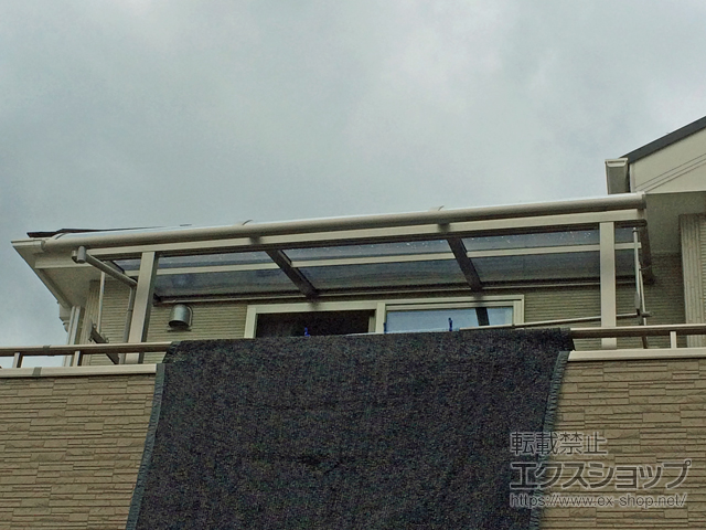 群馬県館林市ののバルコニー・ベランダ屋根 スピーネ R型 屋根タイプ 単体 積雪〜20cm対応 施工例