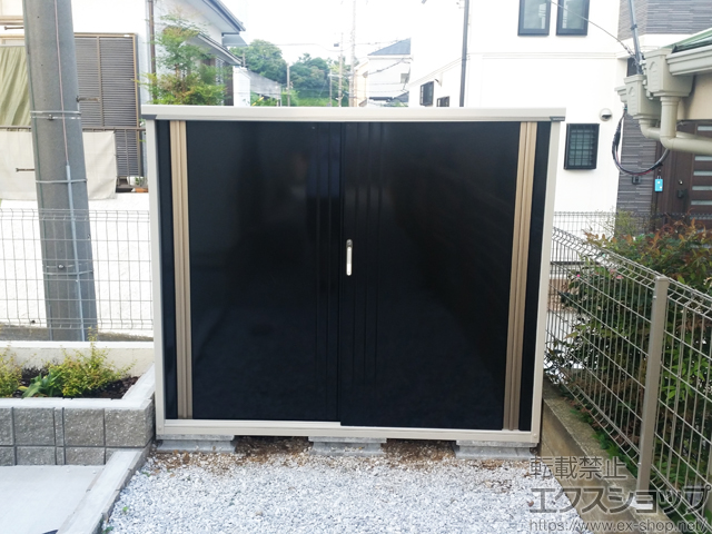 神奈川県横浜市のの物置・屋外倉庫 グランプレステージジャスト 1879×750×1600 M-197B-F-WK 施工例