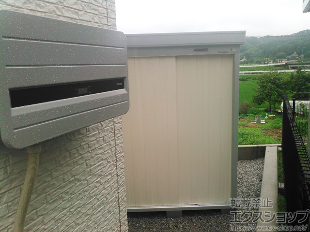 群馬県安中市のの物置・屋外倉庫 ネクスタ 多雪地型 2210×1790×2075 NXN-40S-FW 施工例