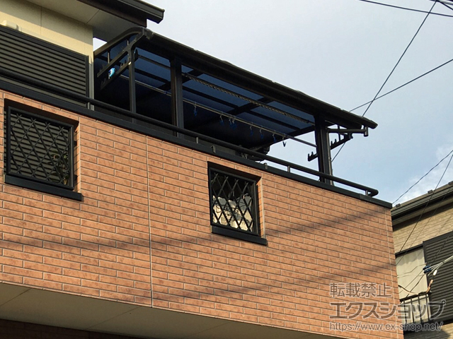 埼玉県さいたま市ののバルコニー・ベランダ屋根 プレシオステラス R型 屋根タイプ 単体 積雪〜20cm対応 施工例
