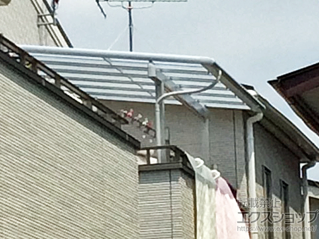 埼玉県さいたま市のLIXIL リクシル（トステム）のバルコニー・ベランダ屋根 パワーアルファ F型 テラスタイプ 単体 積雪〜30cm対応【1階用転用】 施工例