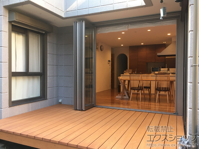 東京都渋谷区ののウッドデッキ 彩木 ハイブリットガーデンデッキ 施工例