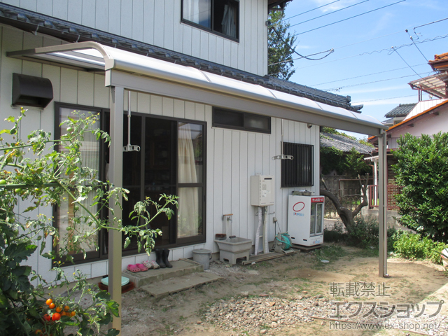 埼玉県久喜市ののテラス屋根 スピーネ R型 テラスタイプ 単体 積雪〜20cm対応 施工例