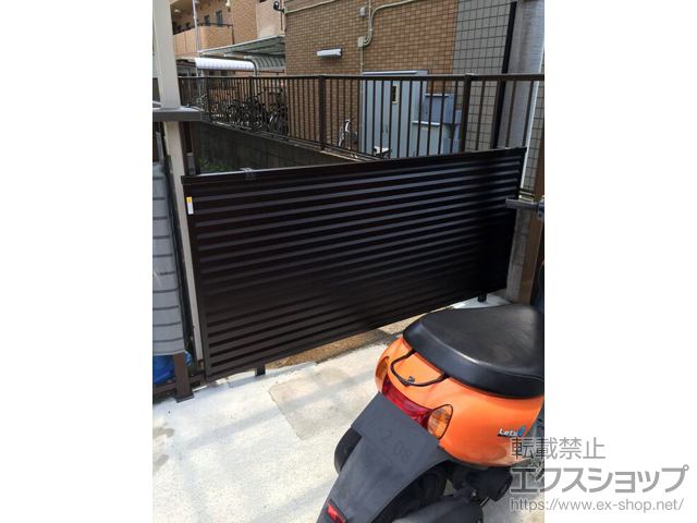 東京都八王子市ののフェンス・柵 ミエーネフェンス 目隠しルーバータイプ 自由柱施工 施工例