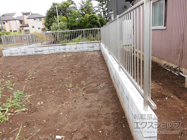 千葉県千葉市ののフェンス・柵 ミエッタフェンス 防犯たて格子タイプ 自由柱施工 施工例