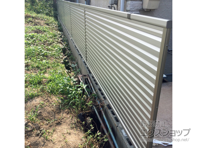 愛知県稲沢市ののフェンス・柵 ミエーネフェンス 目隠しルーバータイプ 自由柱施工 施工例