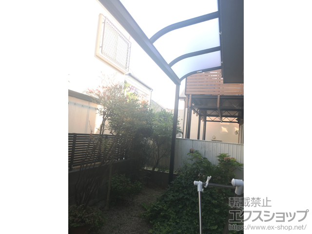 大阪府豊中市ののテラス屋根 プレシオステラス R型 テラスタイプ 単体 積雪〜20cm対応 施工例