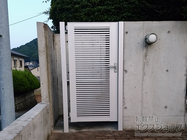 福岡県宗像市のの門扉 ライシス門扉 1型 細横桟 片開き 柱使用 施工例