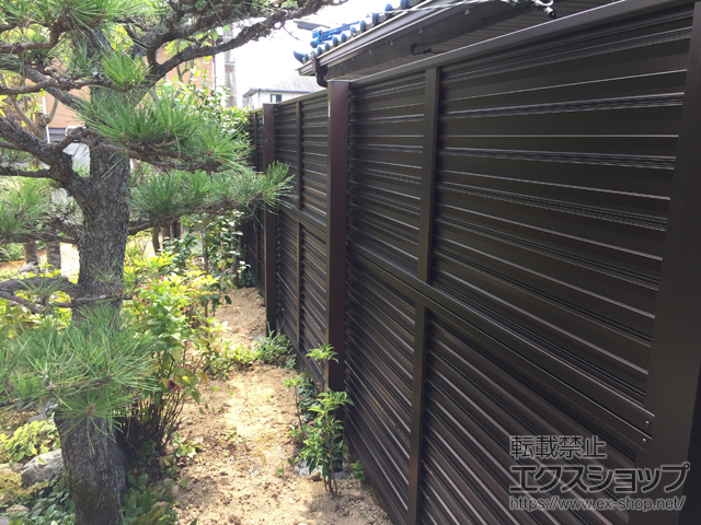 三重県員弁郡東員町ののフェンス・柵 ミエーネフェンス 目隠しルーバータイプ 2段支柱 施工例