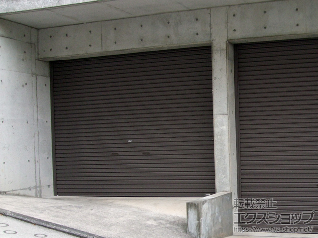 神奈川県横浜市ののガレージシャッター プラテアII スチールタイプ 手動式 施工例