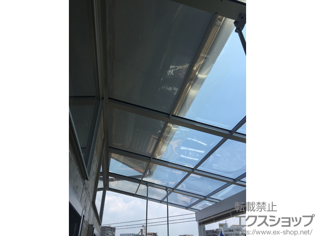 福岡県福岡市ののバルコニー・ベランダ屋根 スピーネ F型 屋根タイプ 単体 積雪〜20cm対応※片袖納まり 施工例