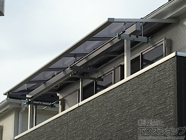 東京都町田市ののバルコニー・ベランダ屋根 スピーネ F型 屋根タイプ 単体 積雪〜20cm対応 施工例