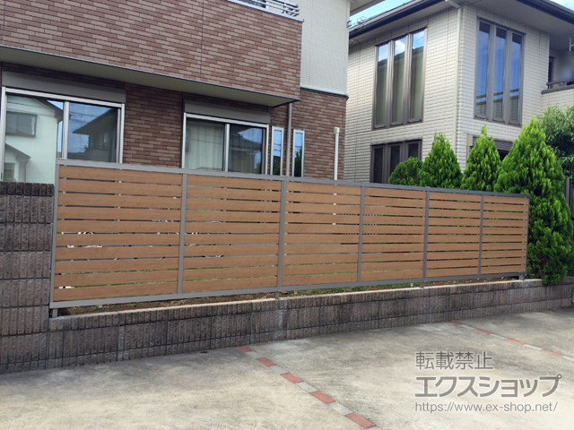 茨城県牛久市のLIXIL リクシル(新日軽)のフェンス・柵 セレビューフェンス RP3型 自在柱式 施工例