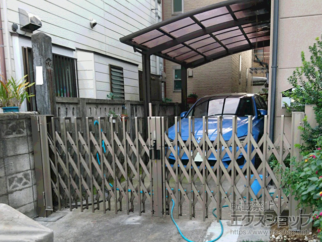 東京都葛飾区ののカーゲート トリップゲート NC型 ノンキャスター 両開き 42W 施工例