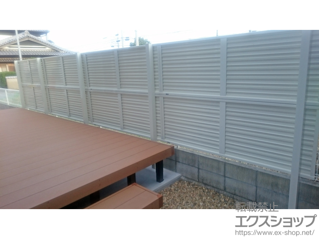 徳島県小松島市ののフェンス・柵 ミエーネフェンス 目隠しルーバータイプ 2段支柱 施工例