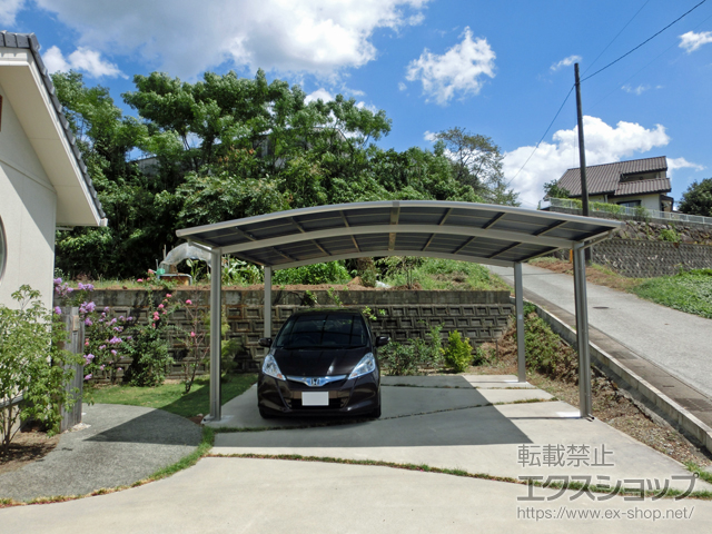 熊本県山鹿市ののカーポート ネスカR (ラウンドスタイル) ワイド 積雪〜20cm対応 施工例