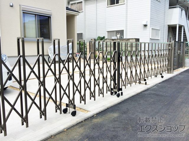 埼玉県川越市ののカーゲート トリップゲート RB型 ノンレール 両開き 82W(41S+41M) 施工例