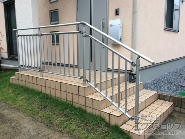 栃木県宇都宮市ののフェンス・柵 パルトナーUDフェンス3型(手すり) たて格子タイプ 自立タイプ 施工例