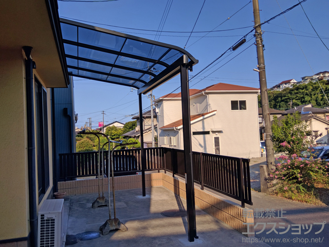 大分県大分市ののフェンス・柵 エクスラインフェンス22型 たて半目隠し 自由柱施工 施工例