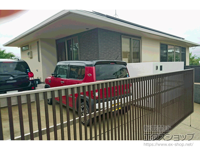 熊本県荒尾市ののカーゲート ワイドオーバードアS2型 マテリアルカラー 手動式 施工例