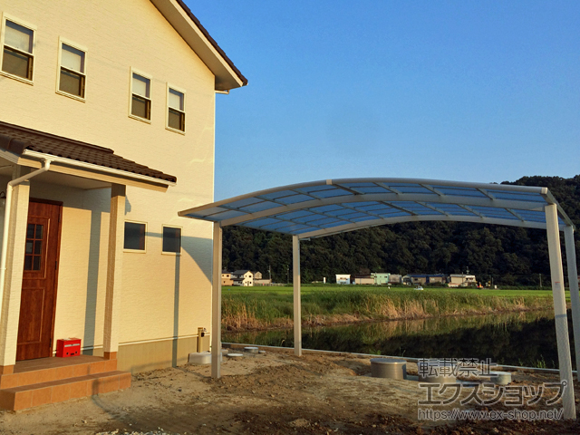 広島県福山市ののカーポート ネスカR (ラウンドスタイル) ワイド 積雪〜20cm対応 施工例