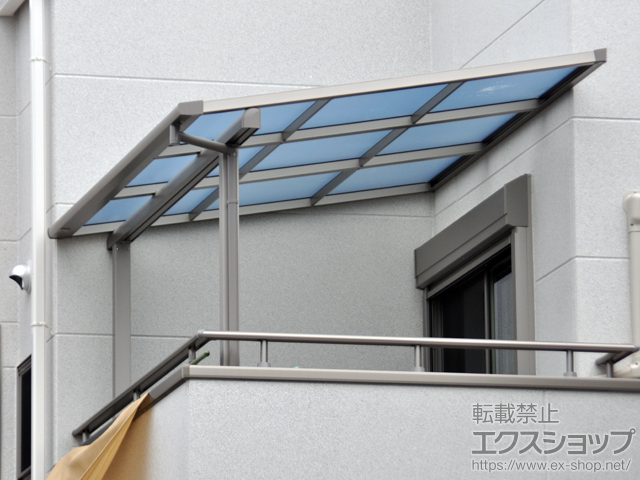 大阪府茨木市ののバルコニー・ベランダ屋根 スピーネ F型 屋根タイプ 単体 積雪〜20cm対応※片袖納まり 施工例