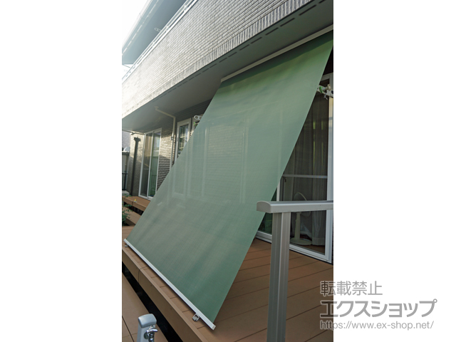 神奈川県相模原市のLIXIL リクシル（トステム）の スタイルシェード 天井付（木造）タイプ 1枚仕様 施工例